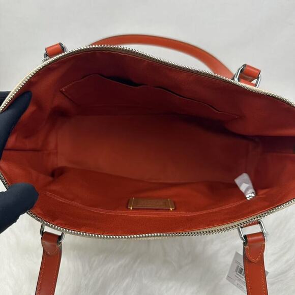 Coach Gallery Tote In Signature Canvas In Sand/Deep Orange CW381 NWT - Picture 5 of 11